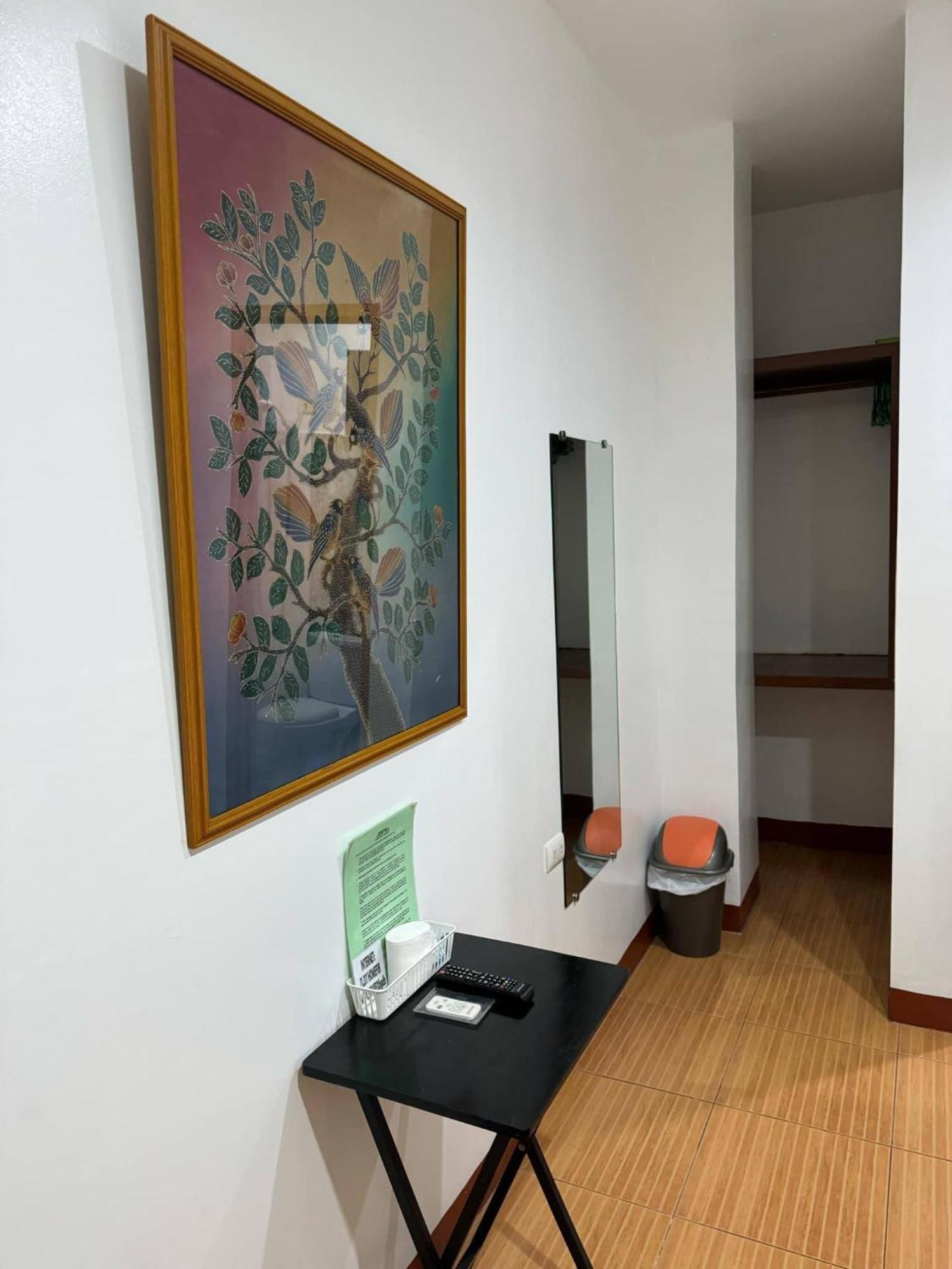 Seascape Lodging House Coron Room photo